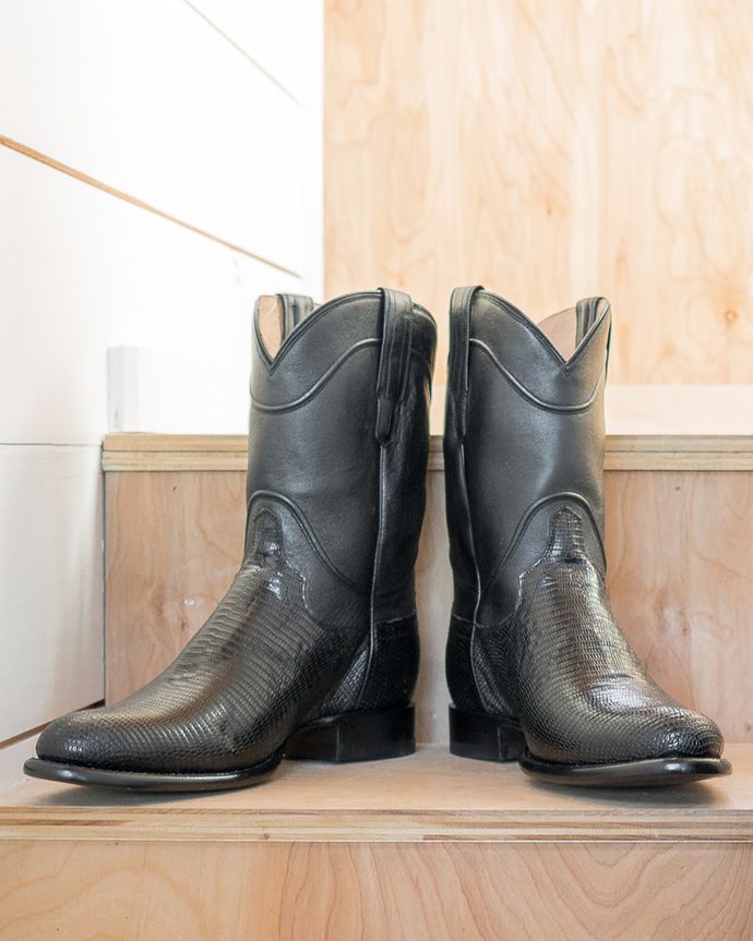 close up of Nash midnight black cowboy boots